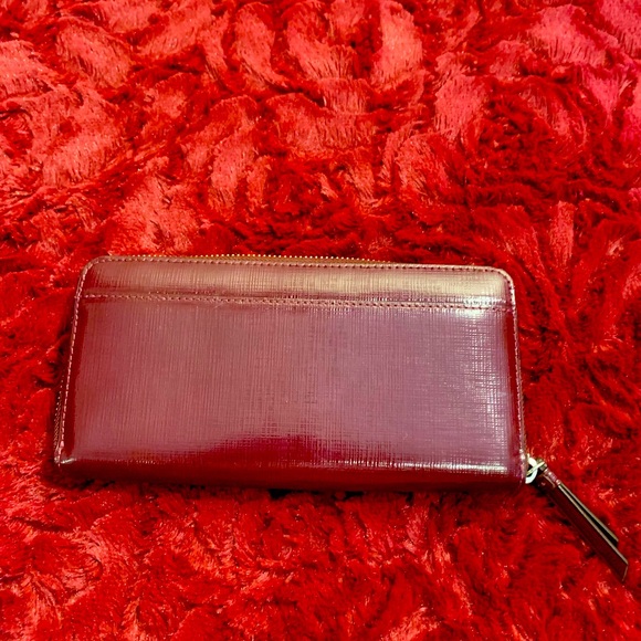 Like New Coach Darcy Patent Leather Bow Wallet - Picture 5 of 5